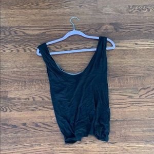 🎶Black crop top🎶